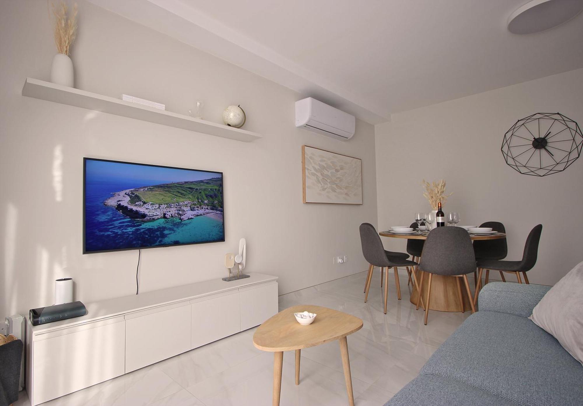Modern & Spacious 2Br Penthouse With Terrace - Close To Qawra Beach Bahía de San Pablo Exterior foto